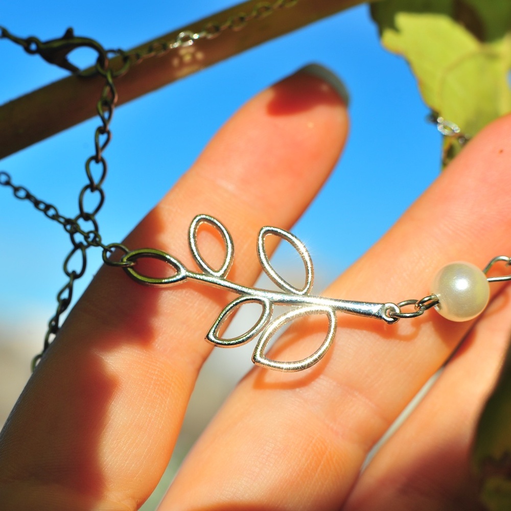 Leafy FA Pearl Ball Charm on Chain Choker Necklace Silver Lobster Clasp